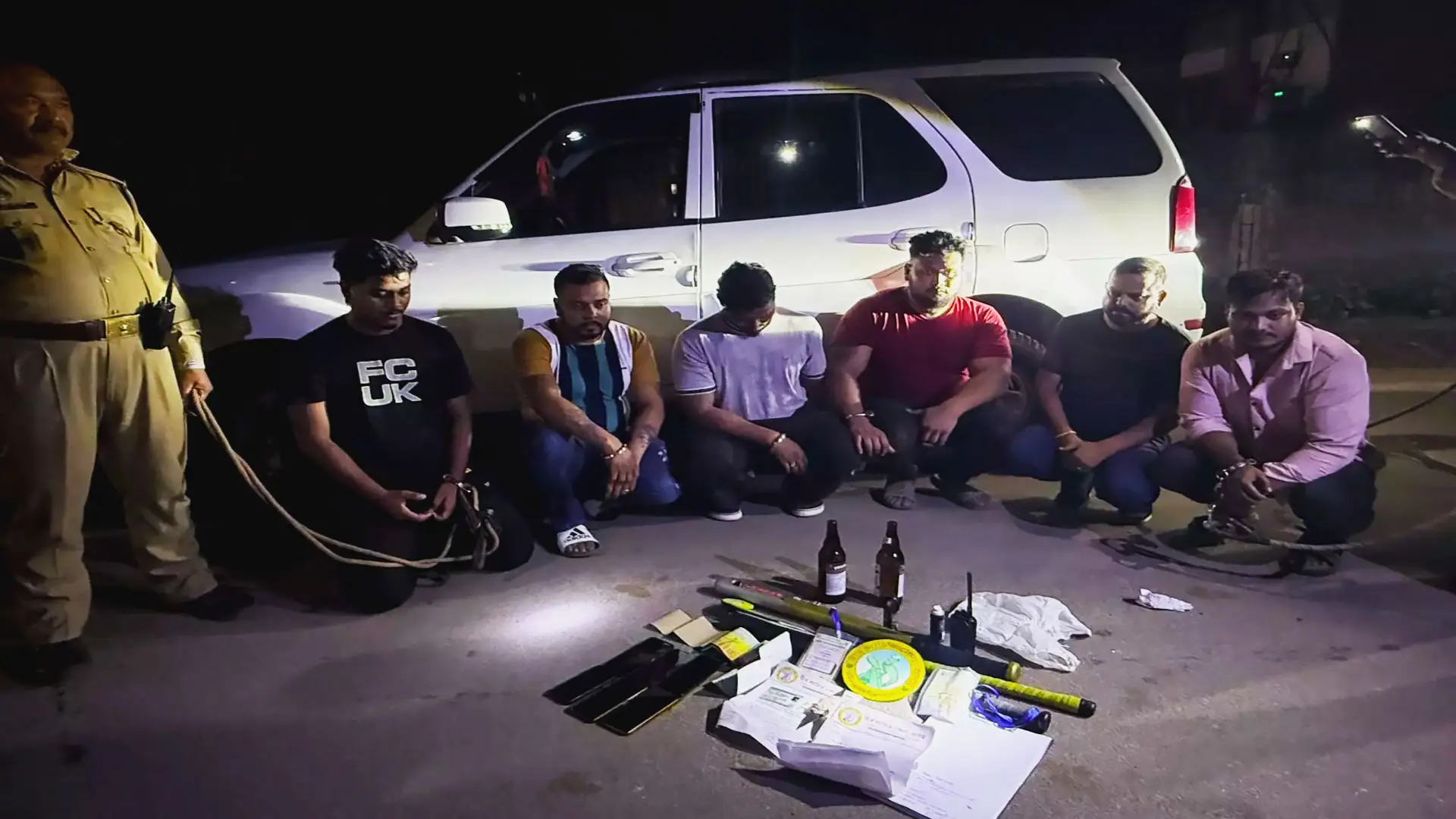 ধন দাবী, অপহৰণ, ঘৃণামূলক ভাষণৰ গোচৰৰ মাজতে বীৰ লাচিত সেনাত নিষেধাজ্ঞাৰ ওপৰত গুৰুত্ব আৰোপ কৰিছে অসমে